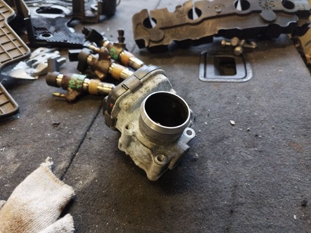 bontott FORD FOCUS III Fojtószelep (Elektromos)