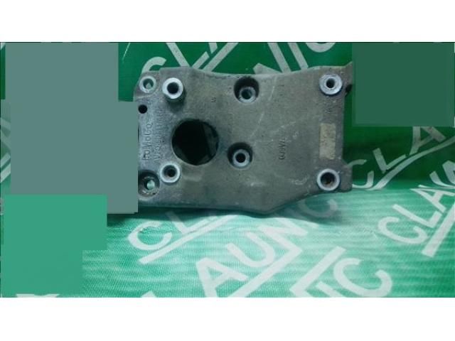 bontott FORD FOCUS III Generátor Tartó Bak