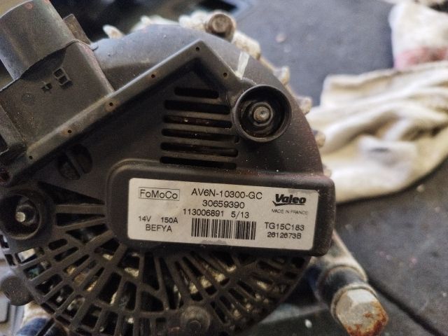 bontott FORD FOCUS III Generátor