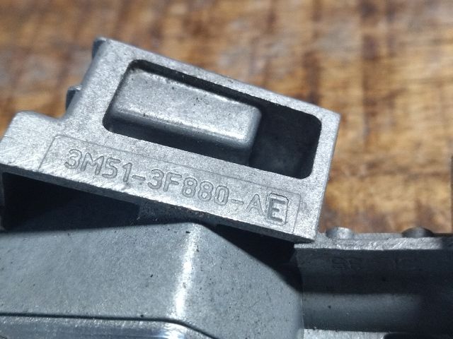 bontott FORD FOCUS III Gyújtáskapcsoló Házzal