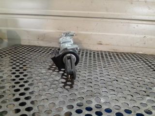 bontott FORD FOCUS III Gyújtáskapcsoló