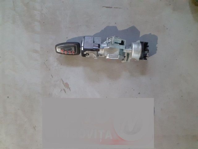 bontott FORD FOCUS III Gyújtáskapcsoló