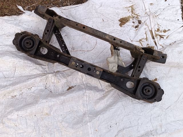 bontott FORD FOCUS III Hátsó Bölcső