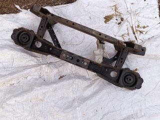 bontott FORD FOCUS III Hátsó Bölcső