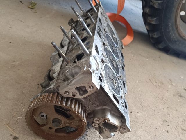 bontott FORD FOCUS III Hengerfej