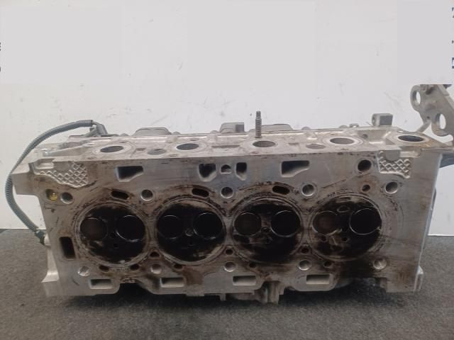 bontott FORD FOCUS III Hengerfej