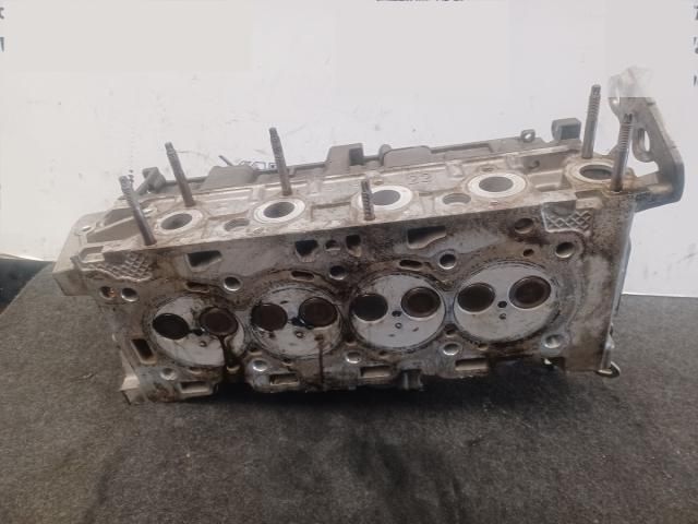 bontott FORD FOCUS III Hengerfej