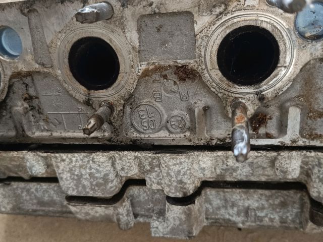 bontott FORD FOCUS III Hengerfej