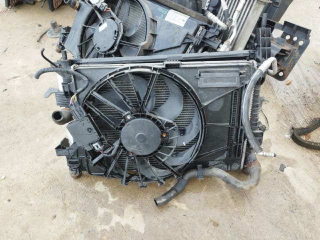 bontott FORD FOCUS III Hűtő Ventilátor(ok), Radiátor(ok) Szett