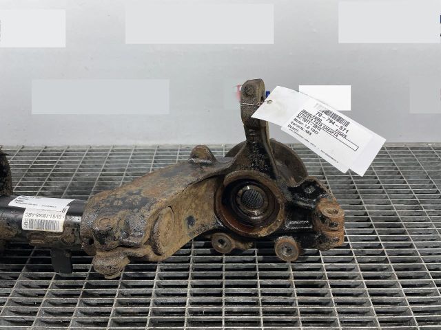 bontott FORD FOCUS III Jobb első Csonkállvány