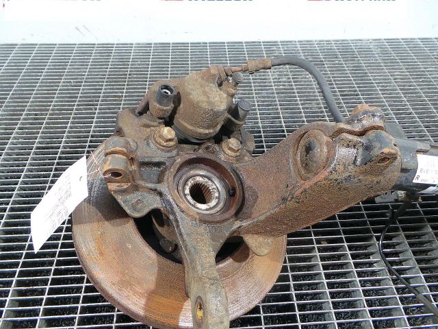 bontott FORD FOCUS III Jobb első Csonkállvány