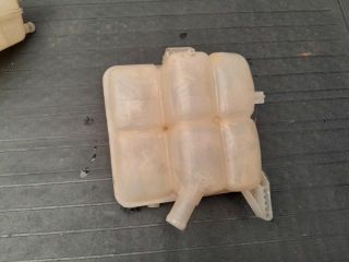 bontott FORD FOCUS III Kiegyenlítő Tartály