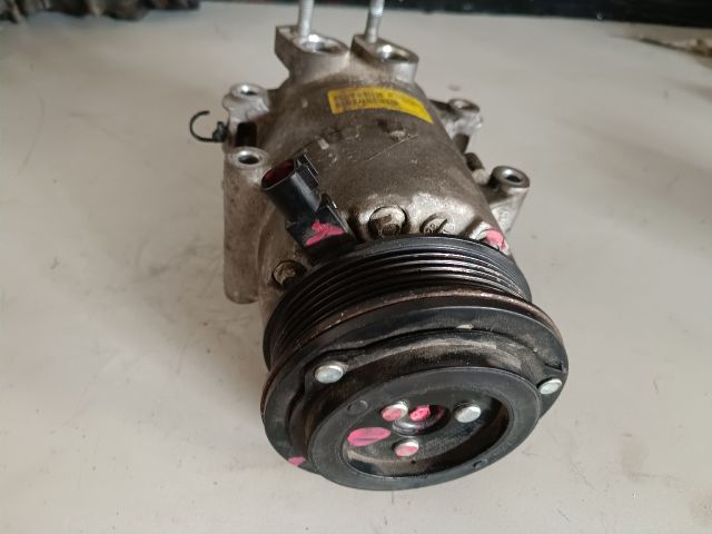 bontott FORD FOCUS III Klímakompresszor