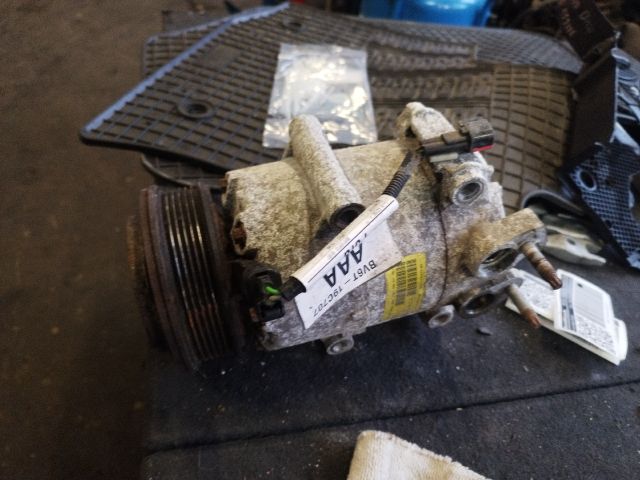 bontott FORD FOCUS III Klímakompresszor