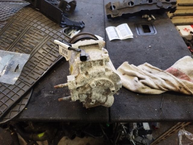 bontott FORD FOCUS III Klímakompresszor