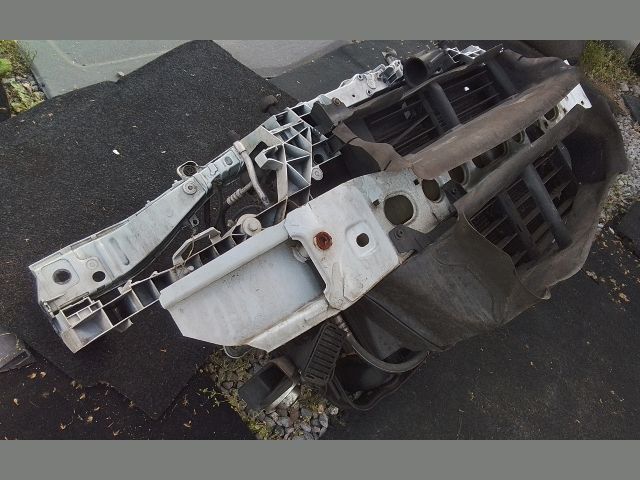 bontott FORD FOCUS III Komplett Homlokfal (Részeivel)