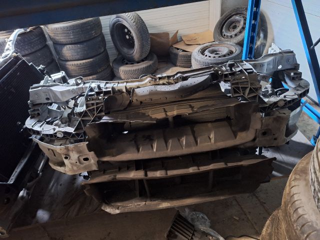 bontott FORD FOCUS III Komplett Homlokfal (Részeivel)