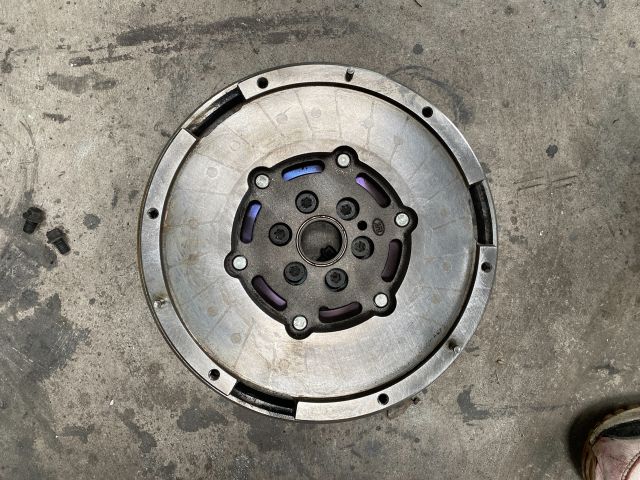 bontott FORD FOCUS III Kuplung Szett Lendkerékkel