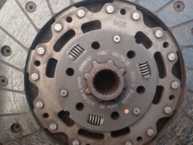 bontott FORD FOCUS III Kuplung Szett (Szerkezet, Tárcsa)