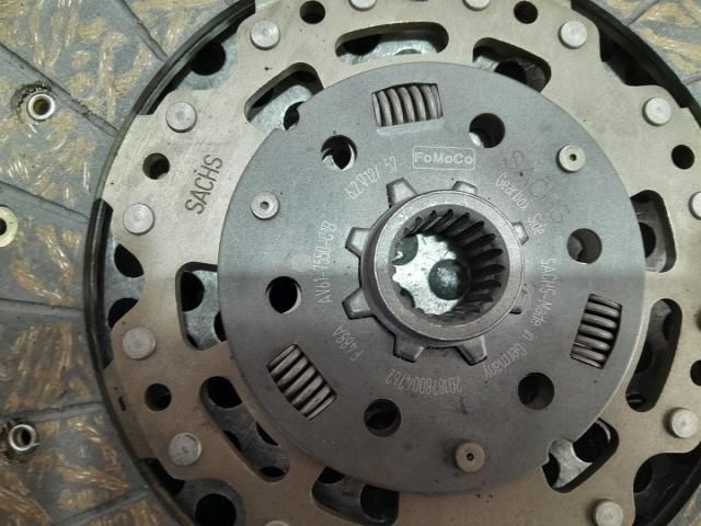 bontott FORD FOCUS III Kuplung Szett (Szerkezet, Tárcsa)