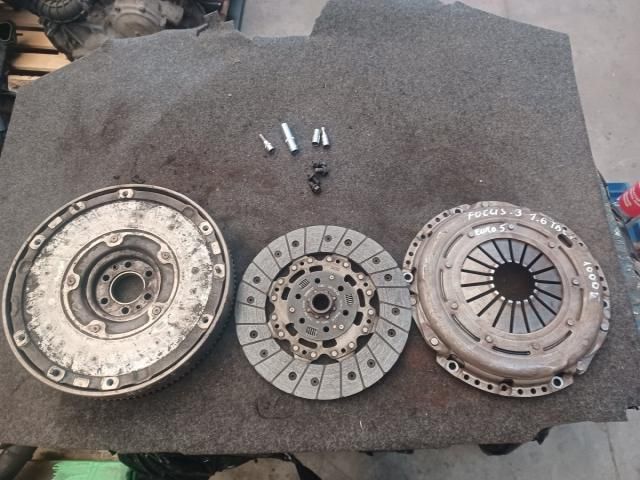 bontott FORD FOCUS III Kuplung Szett (Szerkezet, Tárcsa)