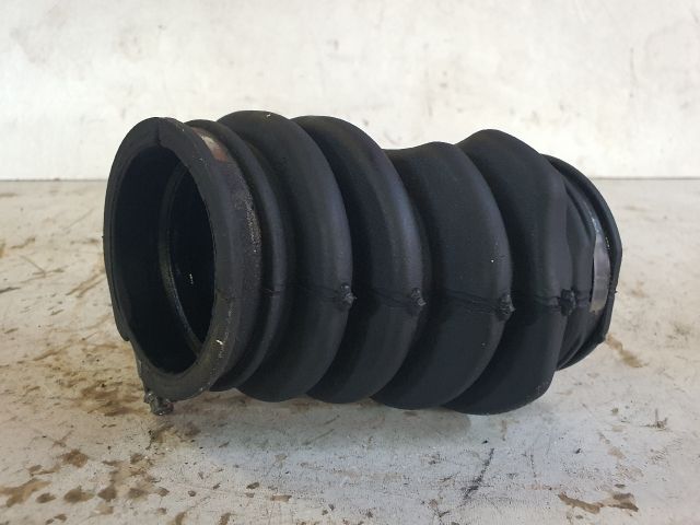 bontott FORD FOCUS III Légbeömlő Cső