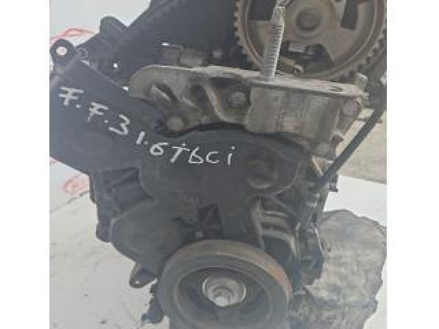 bontott FORD FOCUS III Motor (Fűzött blokk hengerfejjel)