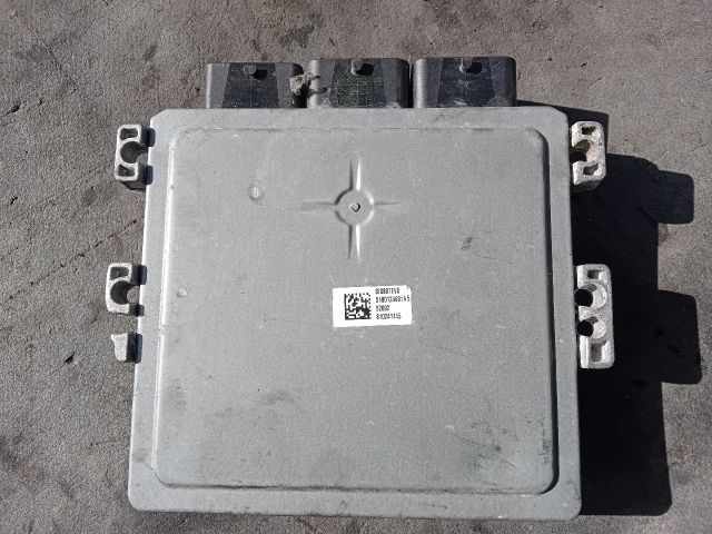 bontott FORD FOCUS III Motorvezérlő