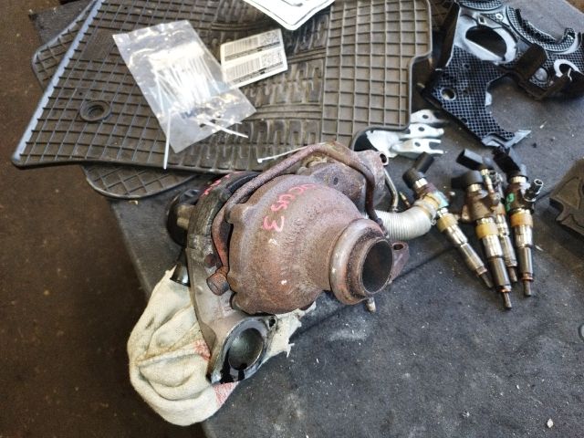 bontott FORD FOCUS III Turbó