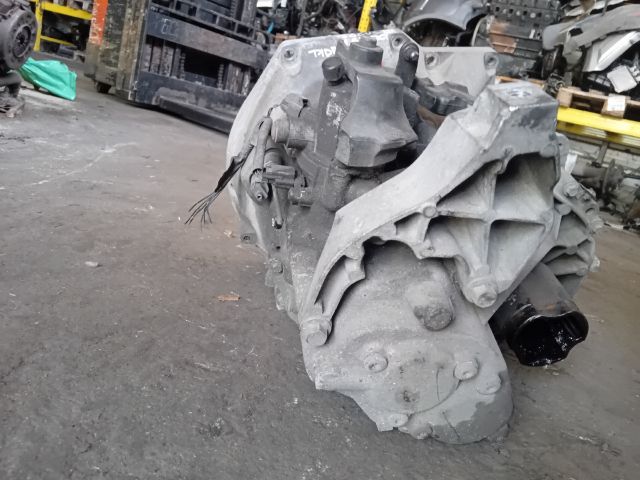 bontott FORD FOCUS III Váltó (Mechanikus)