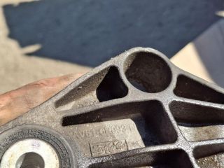 bontott FORD FOCUS III Váltó Tartó Bak (Pozíciófüggetlen)