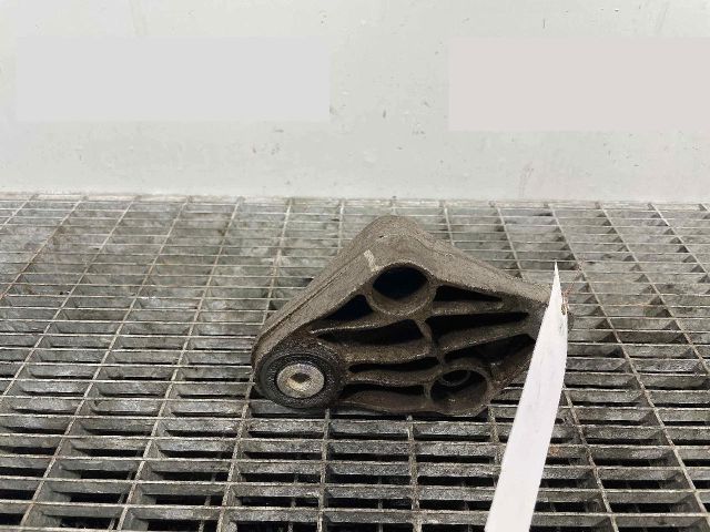 bontott FORD FOCUS III Váltó Tartó Bak (Pozíciófüggetlen)