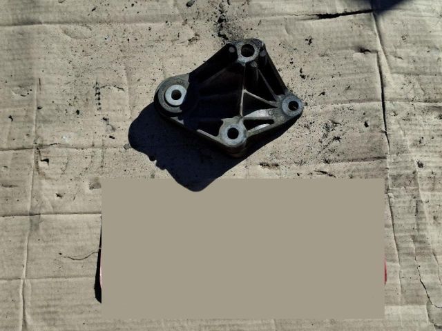 bontott FORD FOCUS III Váltó Tartó Bak (Pozíciófüggetlen)