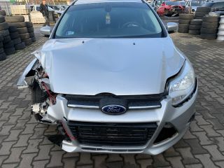 bontott FORD FOCUS III Vízhűtő Radiátor (Klímás)