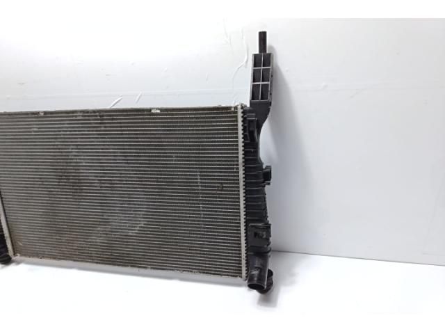 bontott FORD FOCUS III Vízhűtő Radiátor (Klímás)