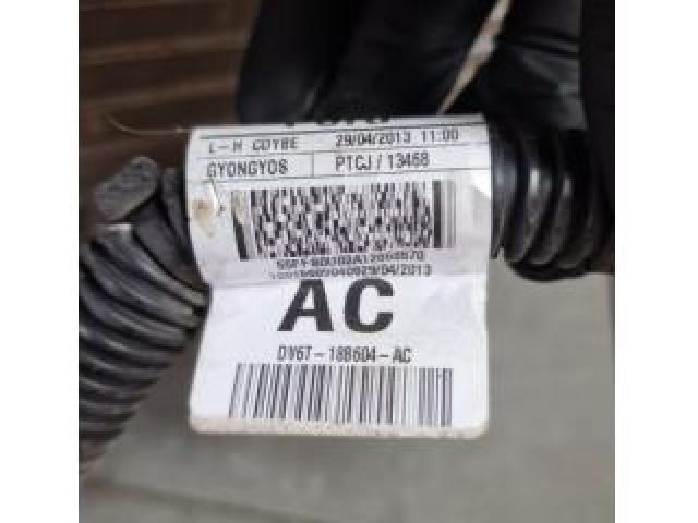 bontott FORD FOCUS III Fűtőradiátor