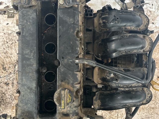 bontott FORD FOCUS III Motor (Fűzött blokk hengerfejjel)