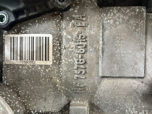 bontott FORD FOCUS III Motor (Fűzött blokk hengerfejjel)