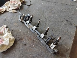 bontott FORD FOCUS III Porlasztó Sor / Híd