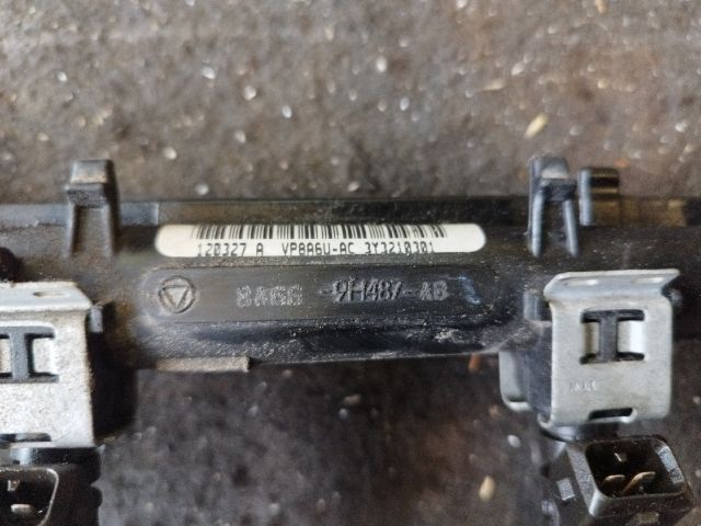 bontott FORD FOCUS III Porlasztó Sor / Híd