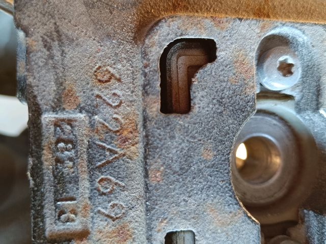 bontott FORD FOCUS III Váltó Tartó Bak (Pozíciófüggetlen)