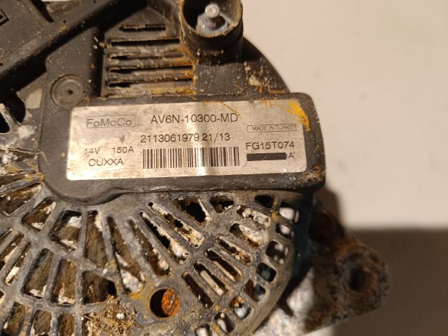 bontott FORD FOCUS III Generátor