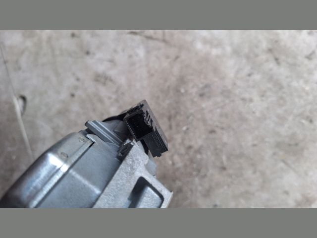 bontott FORD FOCUS III Gyújtáskapcsoló Házzal