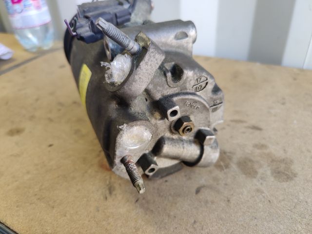 bontott FORD FOCUS III Klímakompresszor