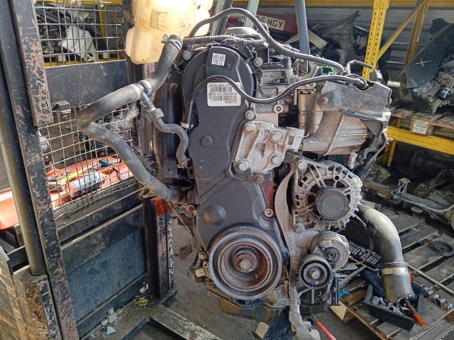 bontott FORD FOCUS III Komplett Motor (Segédberendezésekkel)