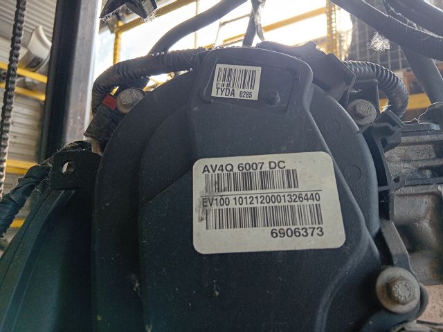 bontott FORD FOCUS III Komplett Motor (Segédberendezésekkel)