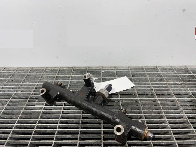 bontott FORD FOCUS III Közösnyomócső