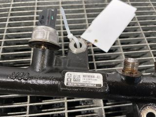 bontott FORD FOCUS III Közösnyomócső