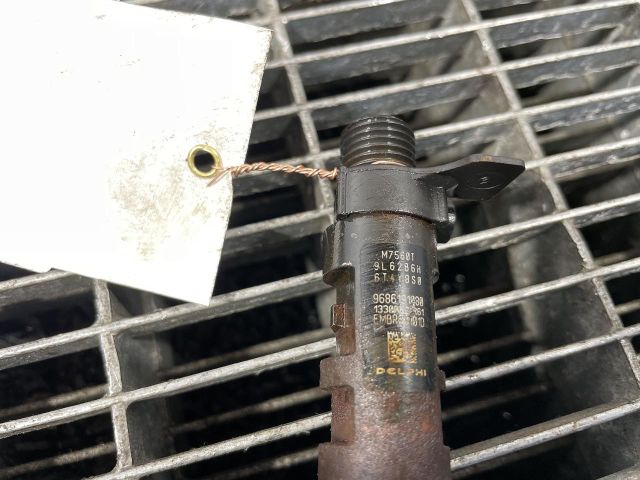 bontott FORD FOCUS III Porlasztó (1 db)