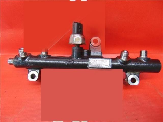 bontott FORD FOCUS III Porlasztó Sor / Híd